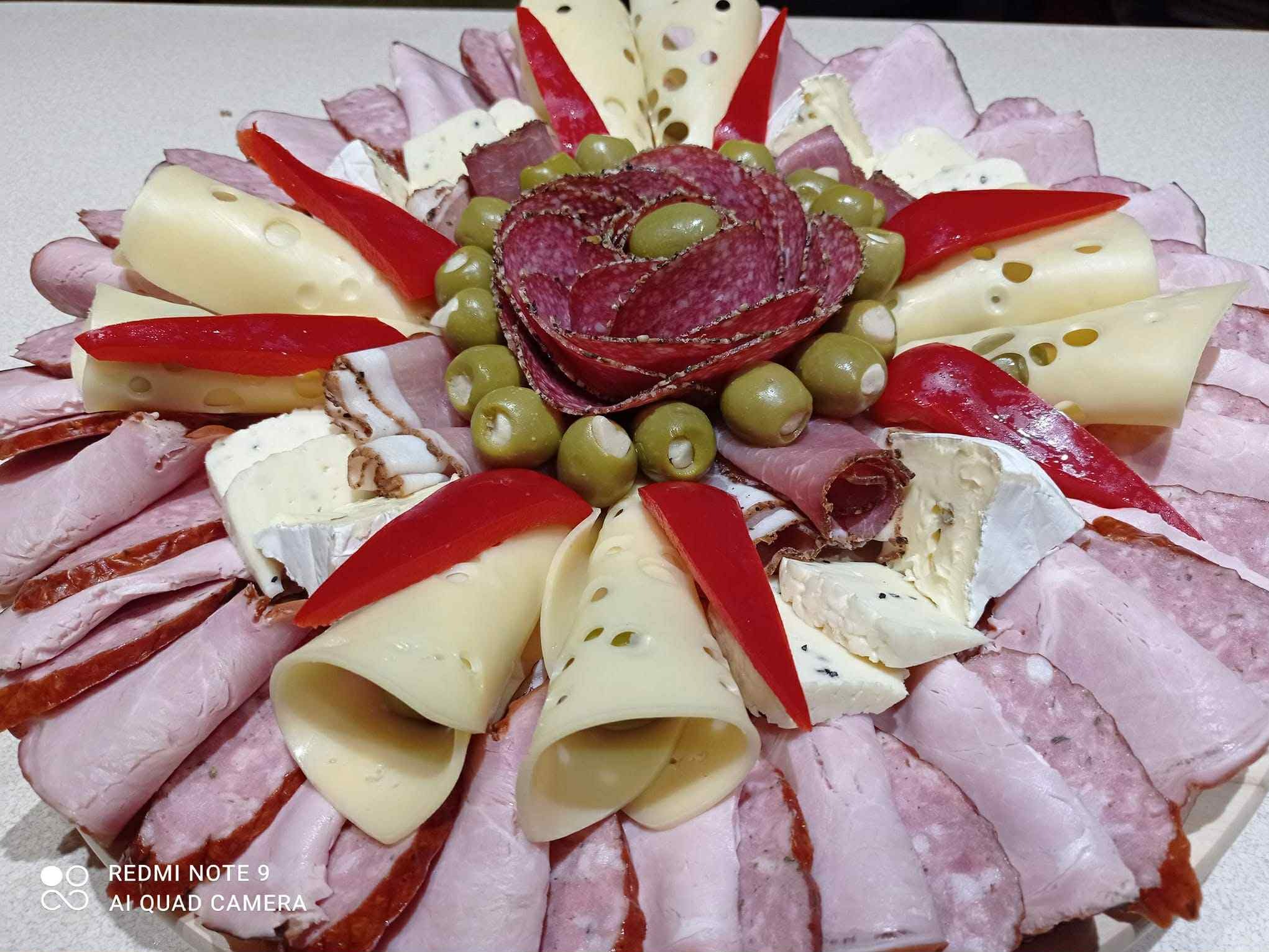 Deska wędlin i serów