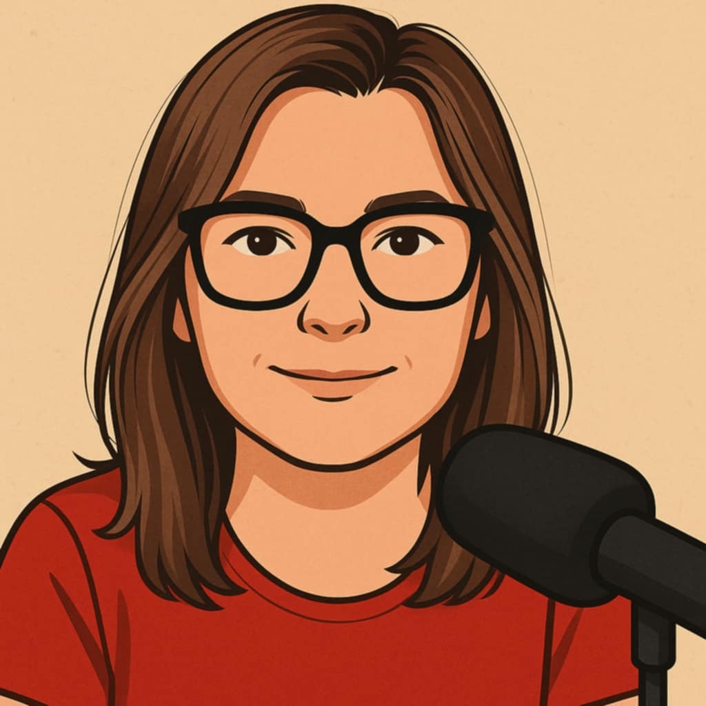 Ilustracja kobiety w okularach z mikrofonem. Grafika w stylu kreskówki, idealna do podcastu lub kursu online. Neutralne tło, skupienie na twarzy i narzędziu pracy.