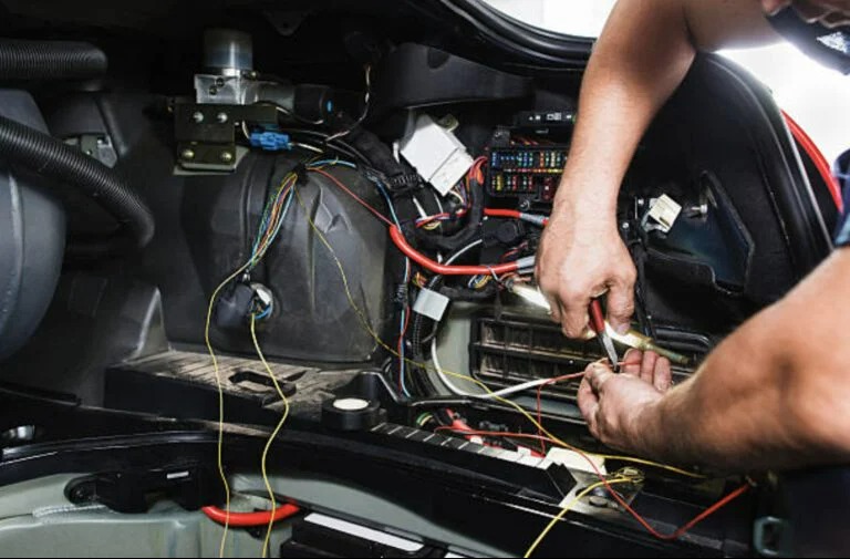 naprawa instalacji elektrychnej