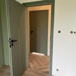 DRE NOVA kolor szałwia