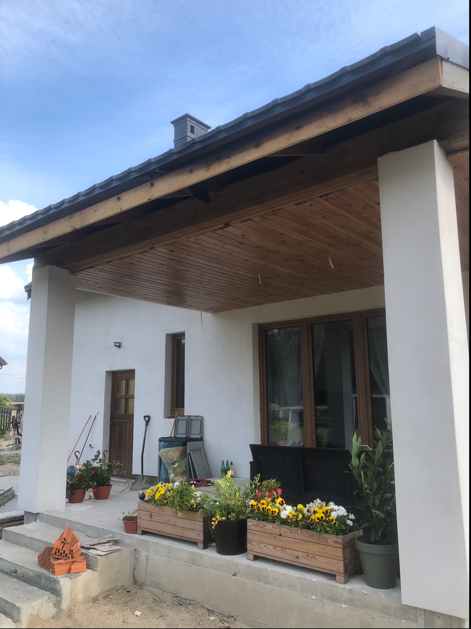 Sufit podwieszany z boazeria