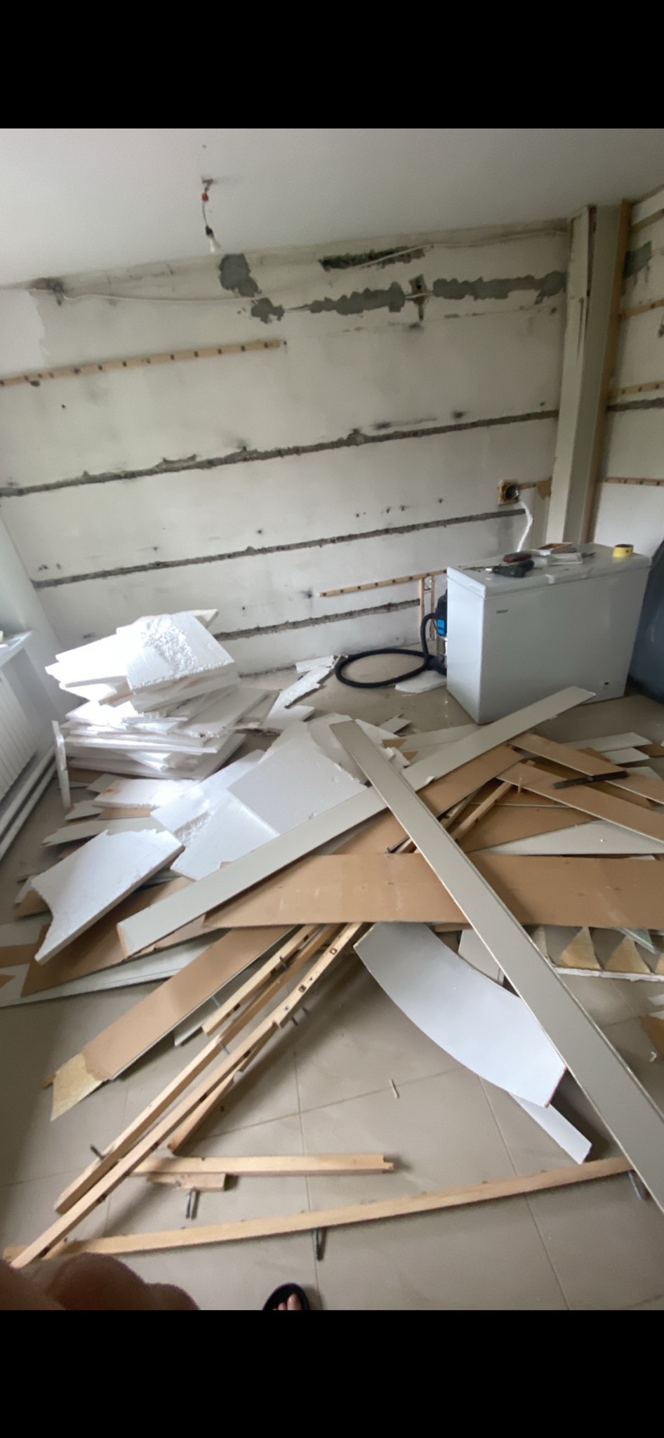 Usunięcie paneli z ścian