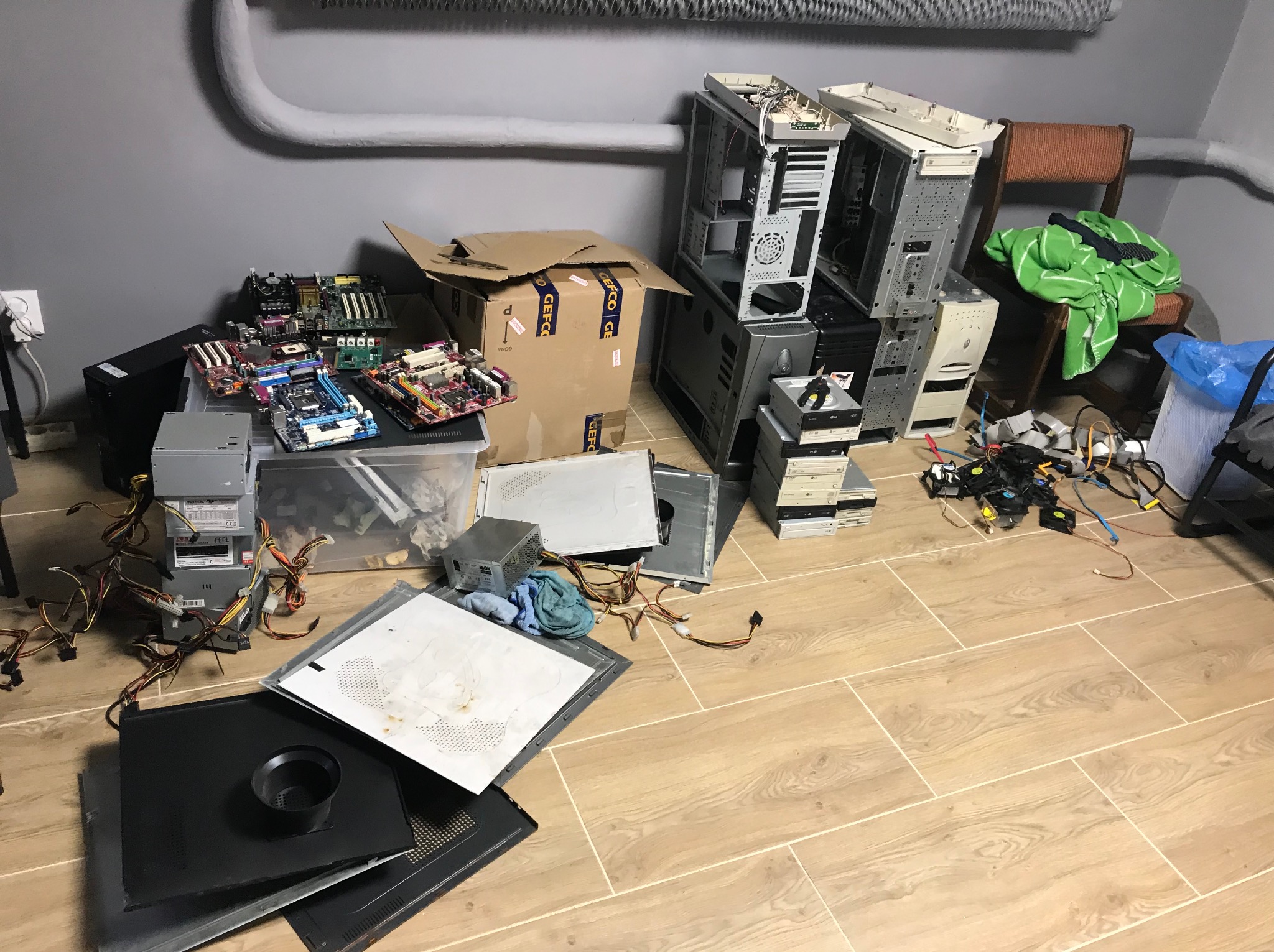 Zbieranie sprzętu elektrycznego do utylizacji