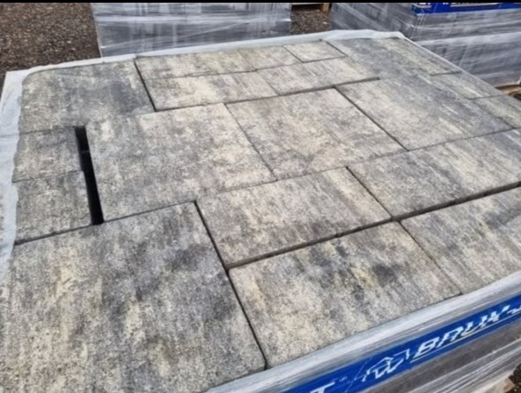 Przykład kostki colormix , tu Bruk-Bet Visio 6cm wapień dewoński , dostępne mamy wszystkie rodzaje i kolory