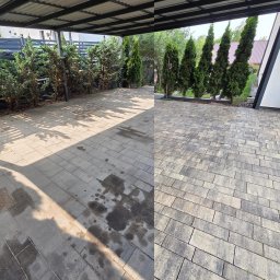 LemurCleaning - Efekt przed i po czyszczeniu kostki brukowej w Suchym Lesie. Lewa strona zabrudzona, prawa czysta. Widoczne drzewa i zadaszenie w tle.