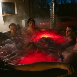 Jacuzzi otwieramy po obiedzie i po kolacji w czasie wolnym 