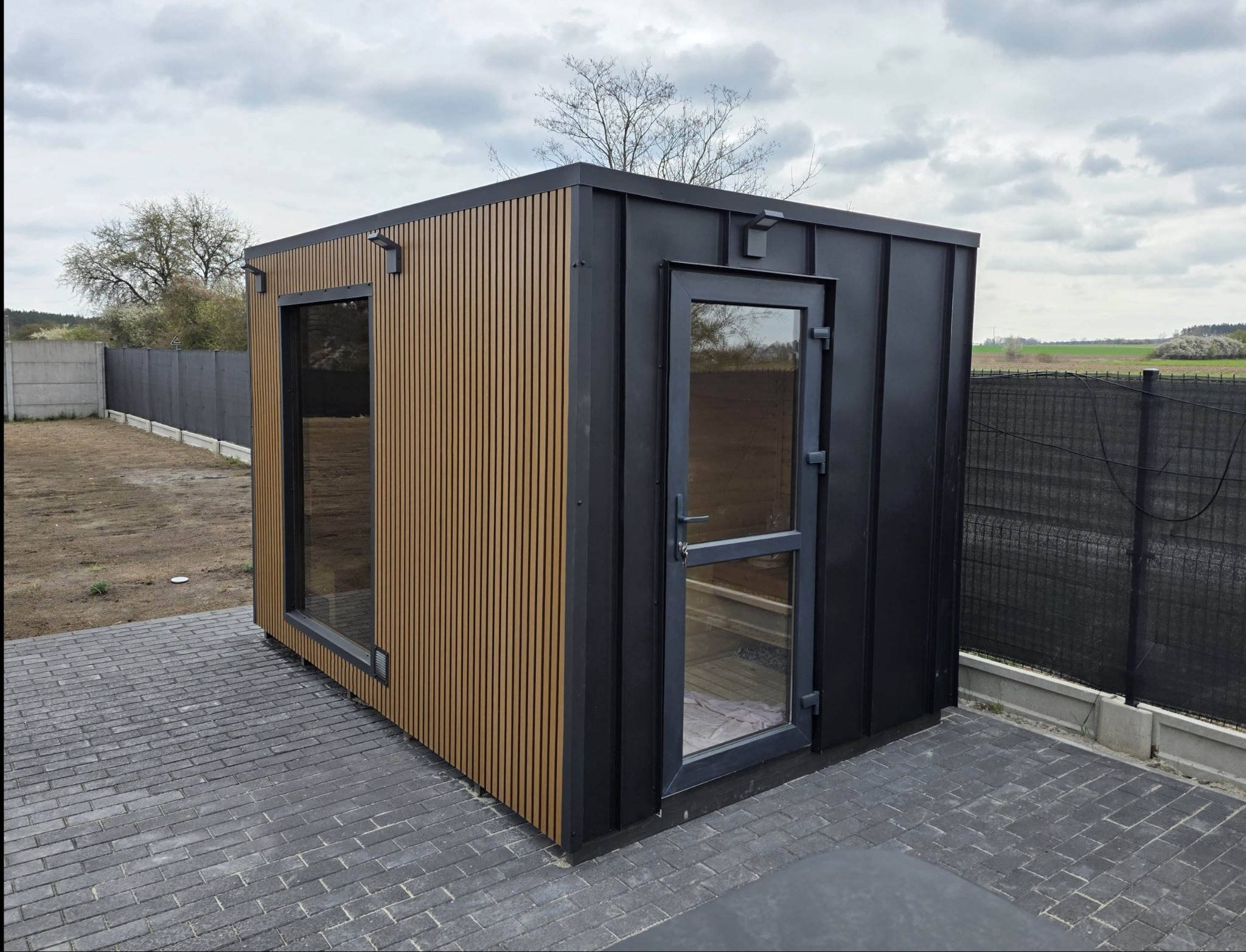 Sauna z przedsionkiem o wymiarach 330x230x230cm