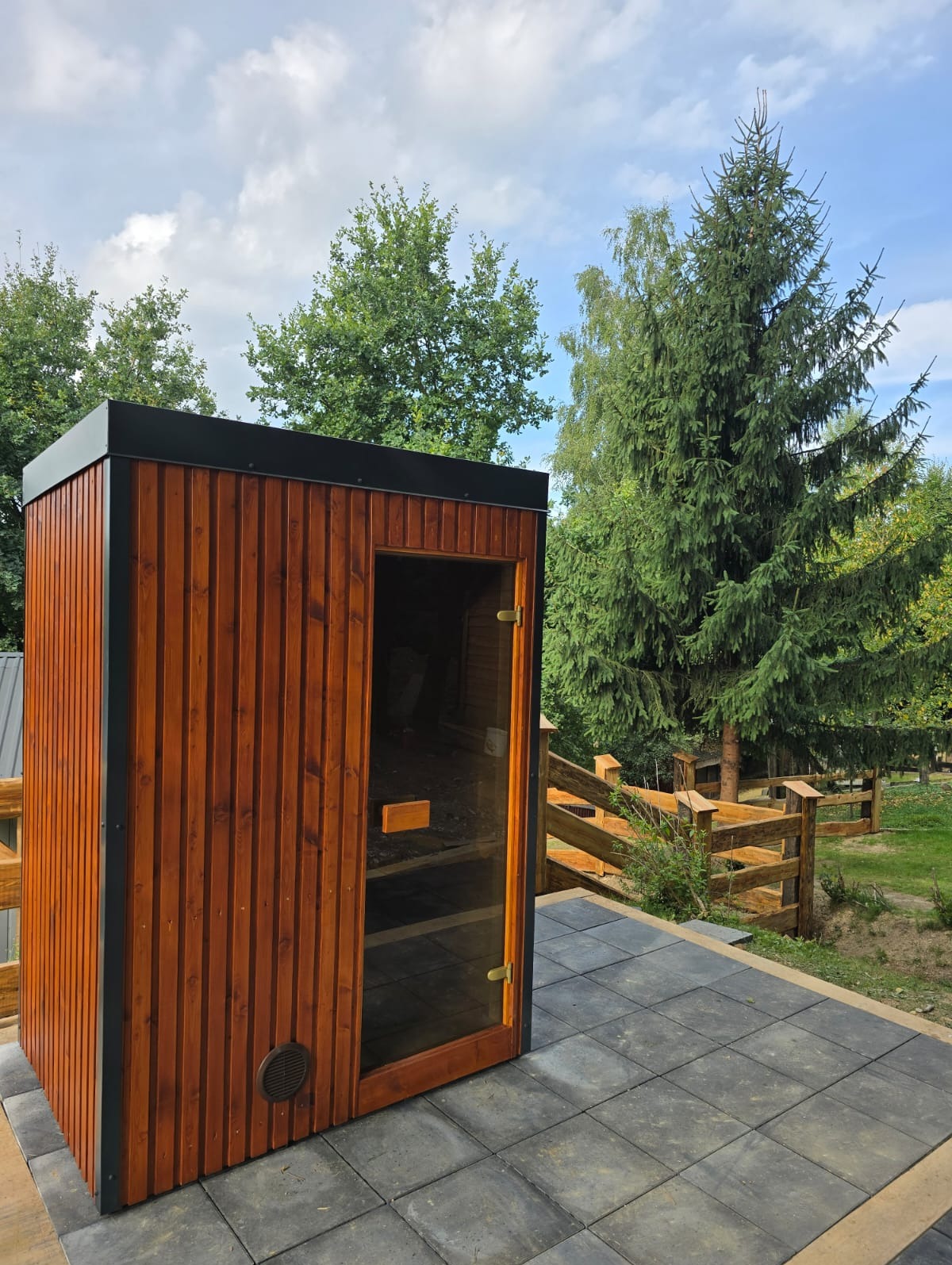 Dostawa i montaż sauny fińskiej KOMPAKT w okolicach Andrychowa
