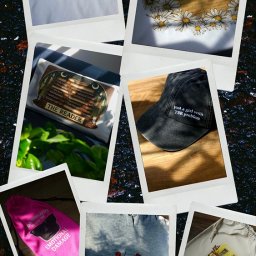 Spelo Custom - Kolaż zdjęć w stylu polaroid przedstawia odzież i akcesoria z nadrukami o tematyce książkowej: koszulki, czapka, torba na książki, woreczek na okulary. Różne wzory i motywy.