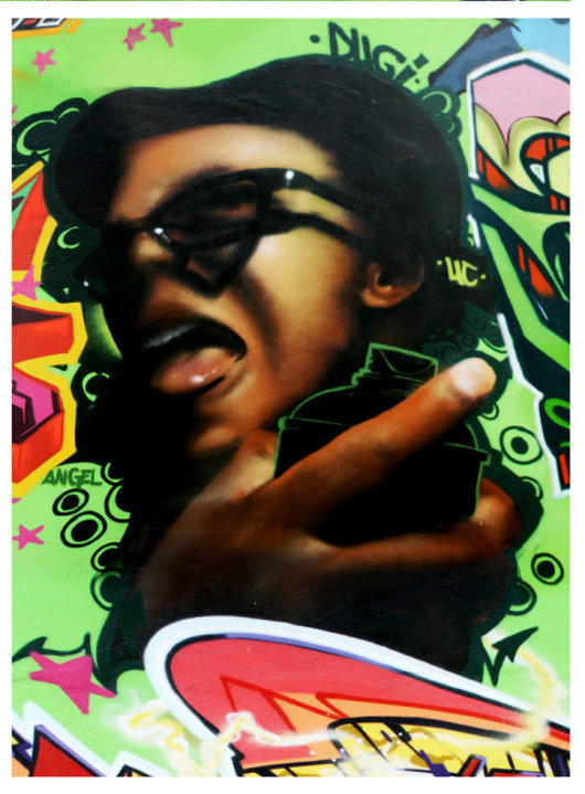 Kolorowe graffiti portretowe z mężczyzną w okularach trzymającym puszkę ze sprayem na zielonym tle, w stylu pop-art.