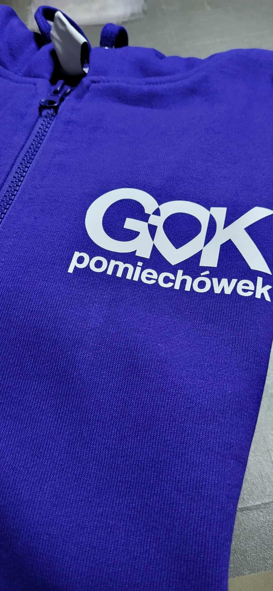 nadruk na odzieży Ostrołęka, bluzy z logo, koszulka z nadrukiem