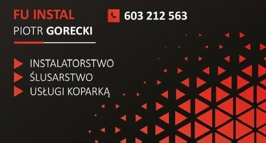 Wizytówka firmy FU INSTAL Piotr Gorecki. Czarno-czerwona grafika z informacjami o instalatorstwie, ślusarstwie i usługach koparką oraz numerem telefonu.