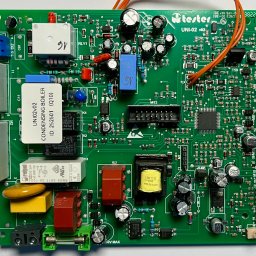 Naprawa układów sterowania UNI02 do kotłów kondensacyjnych, tradycyjnych i podgrzewaczy