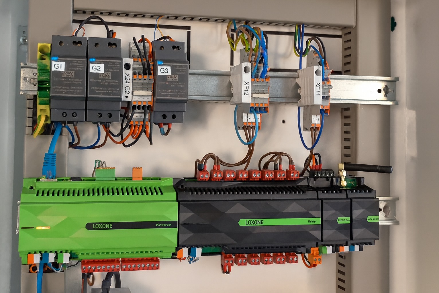 Instalacja smart home na systemie Loxone