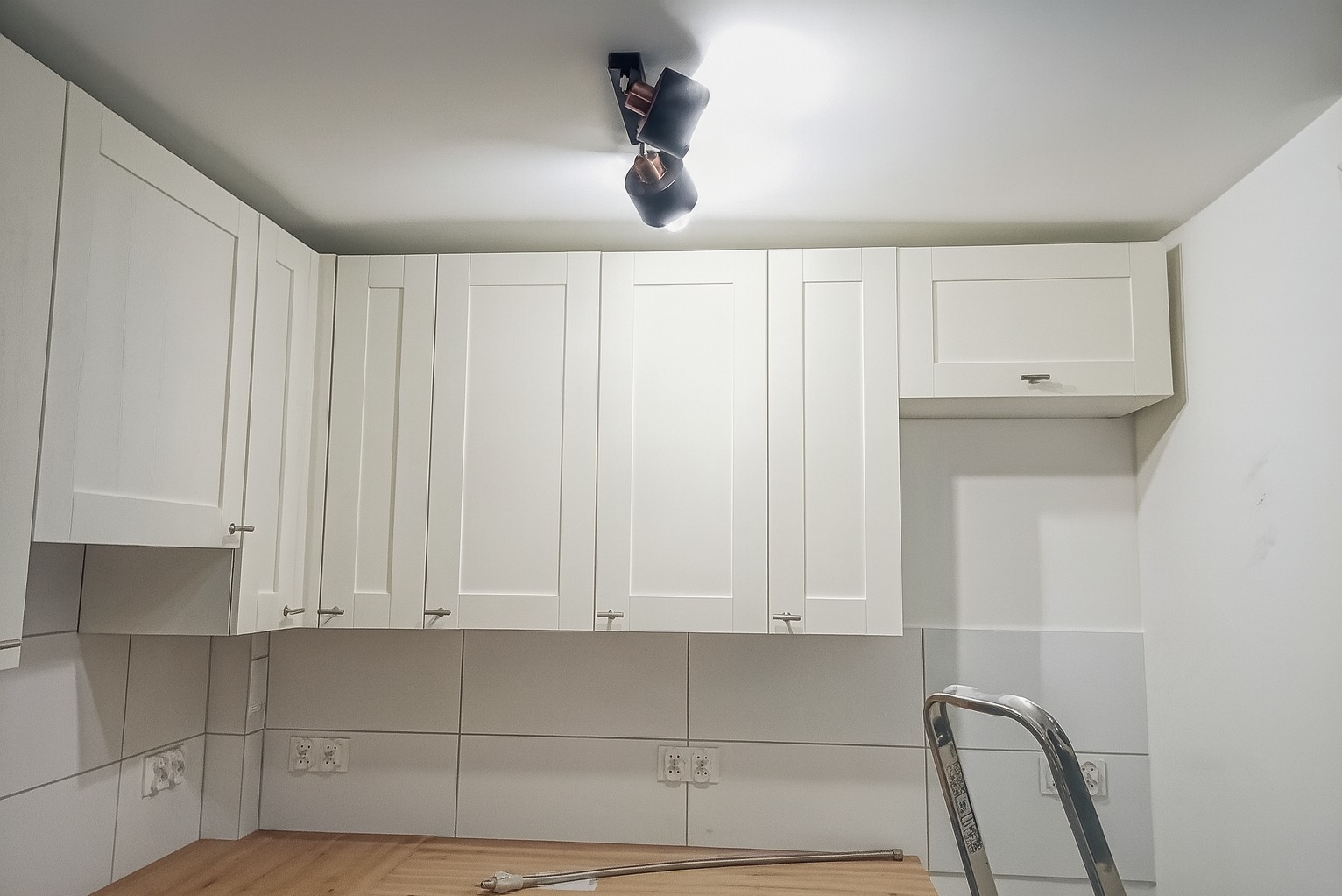 Złożenie zabudowy kuchennej