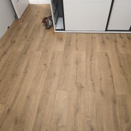 Układanie paneli Pruszków 4