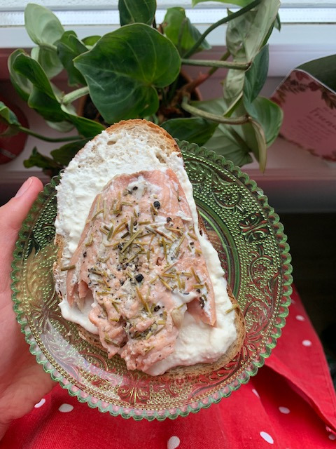 kanapka z pstrągiem