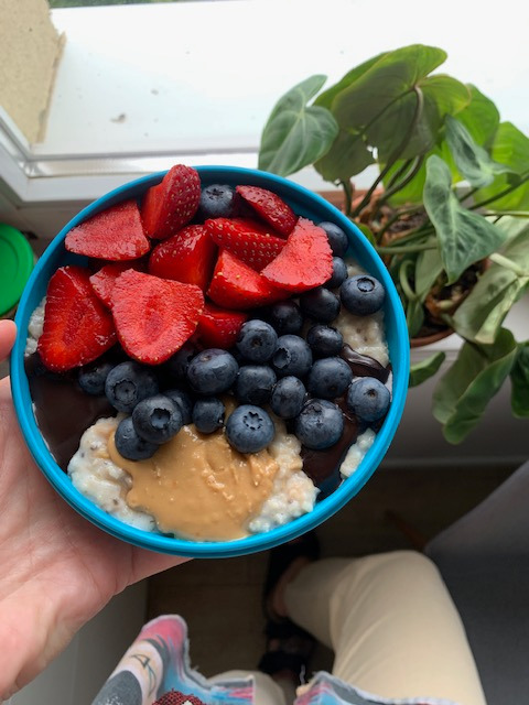 owsianka z masłem orzechowym