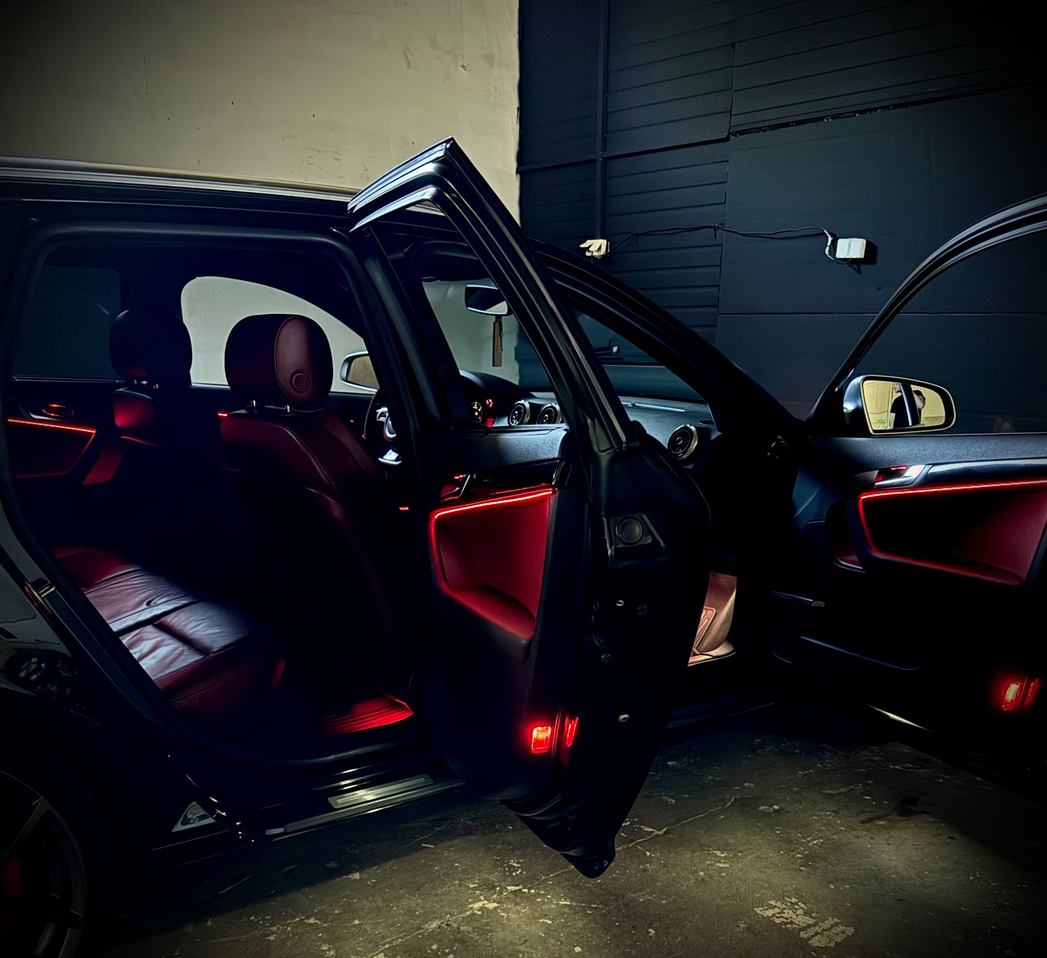 Audi A3 8P - montaż oświetlenia Ambiente