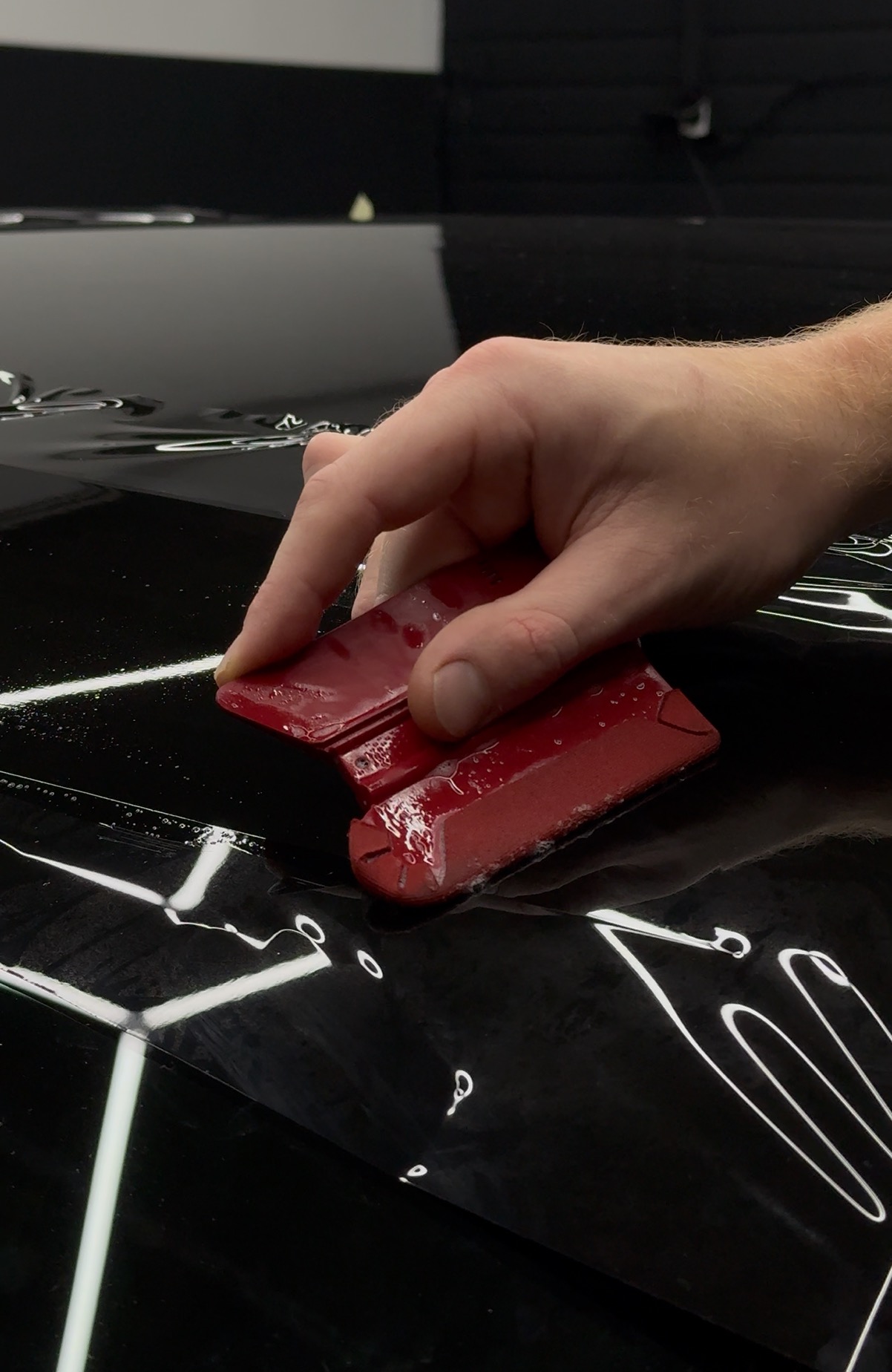 Oklejanie dachu folią Hexis Super Gloss