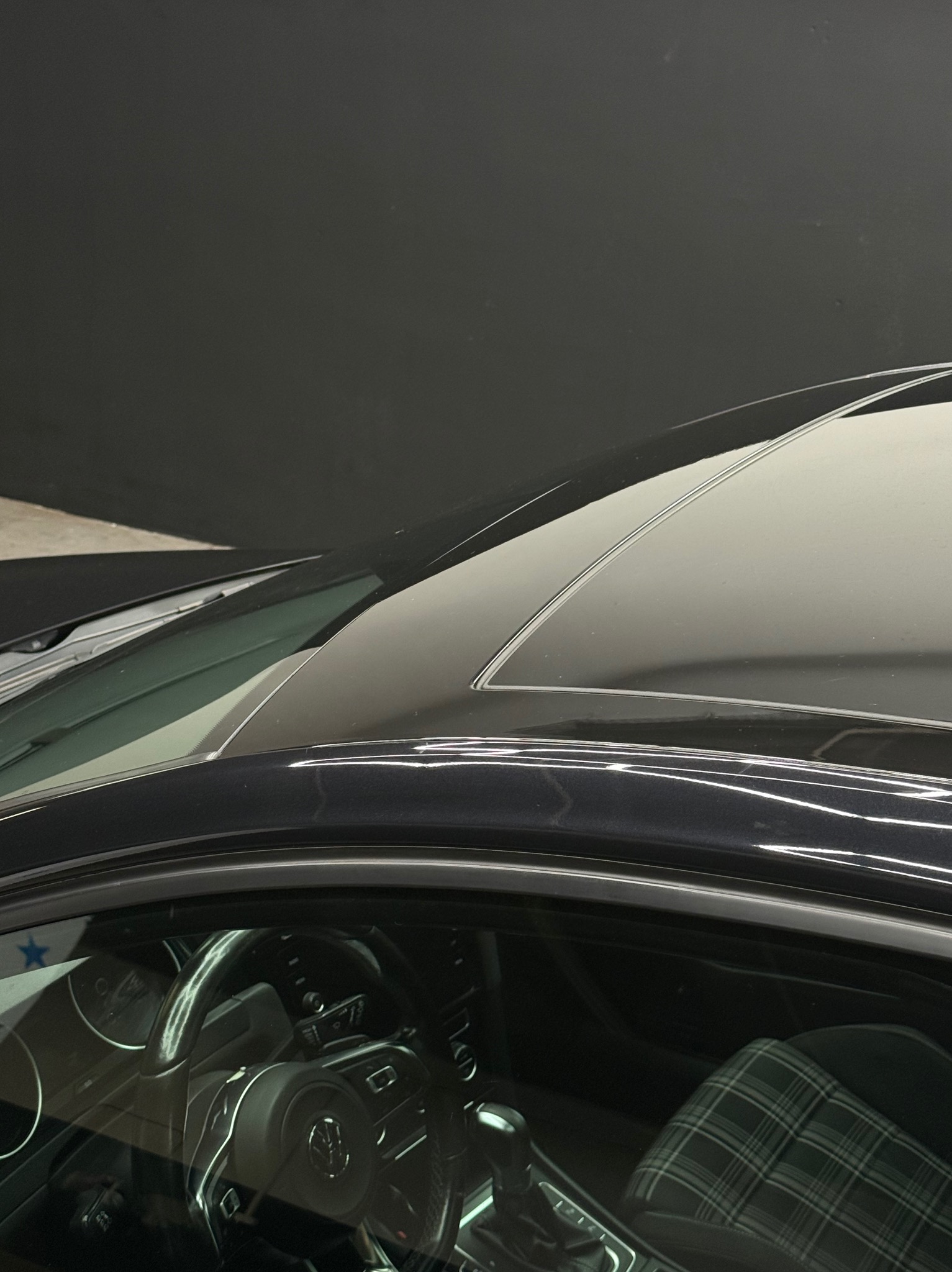 Oklejanie przedniej części dachu Golf 7, folia Hexis Super Gloss