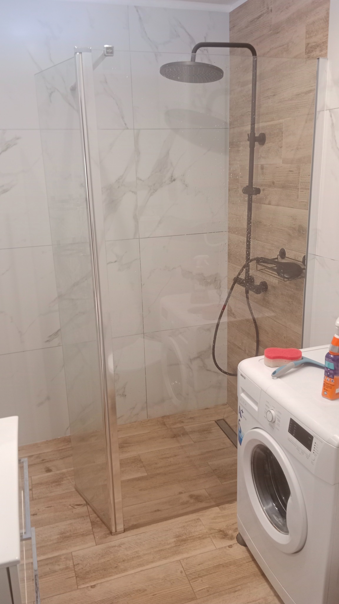 Mała łazienka a ile miejsca do kąpieli