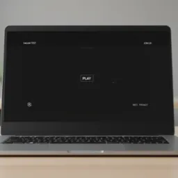 Laptop z czarnym ekranem prezentujący stronę trainforaim.com na drewnianym biurku w Białej Podlaskiej. Minimalistyczny design, nowoczesny wygląd.