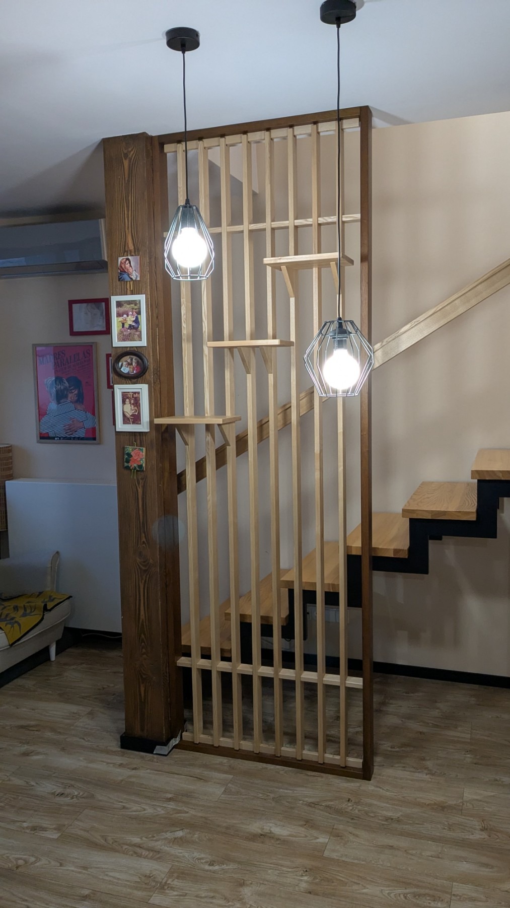 Drewniana ścianka ażurowa