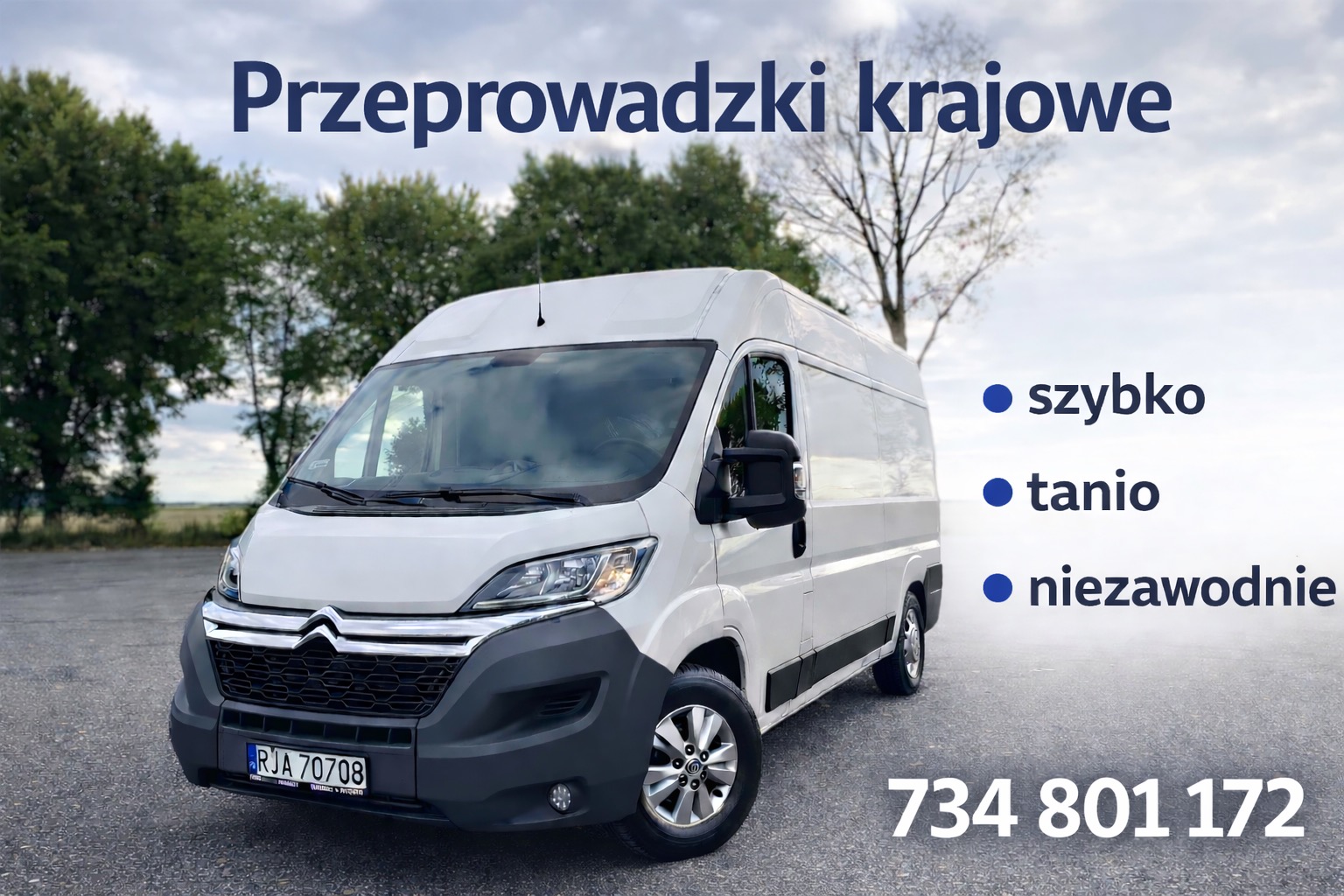 Biały bus Citroen z napisem 'Przeprowadzki krajowe' na tle zieleni, z hasłami 'szybko, tanio, niezawodnie' i numerem telefonu. Reklama firmy przeprowadzkowej.