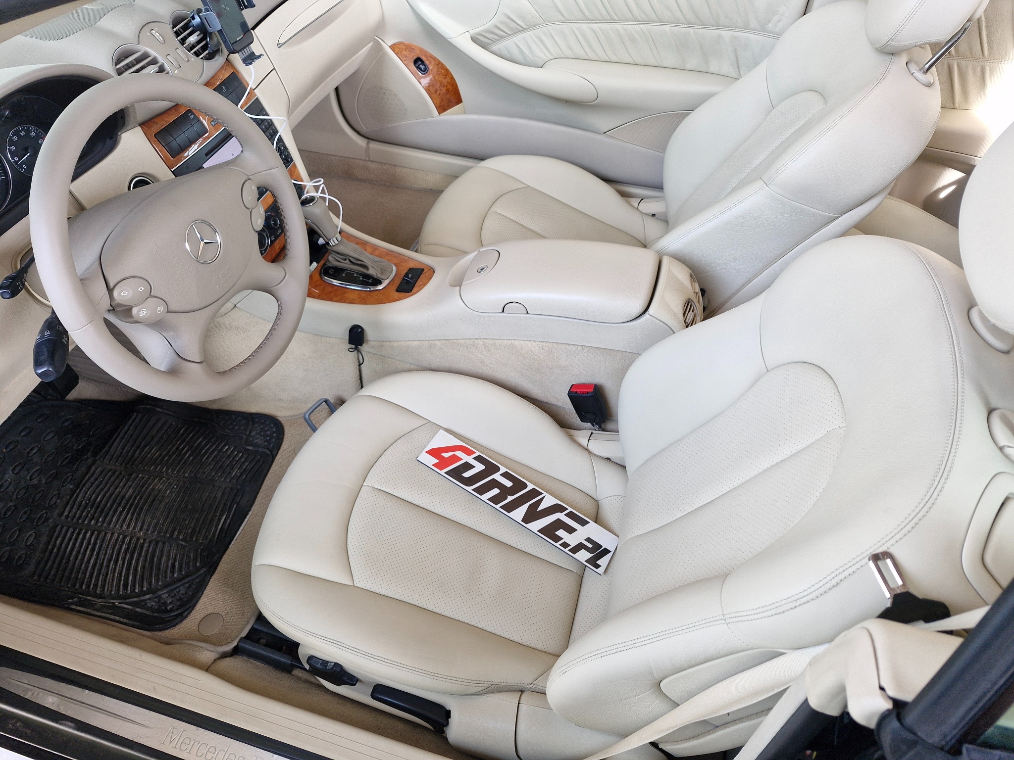 Mercedes CLK 320 Cabrio - renowacja tapicerki skórzanej