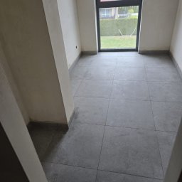 IVAN BILOZERSKYKH - Układanie paneli i parkiet&oacute;w Tczew