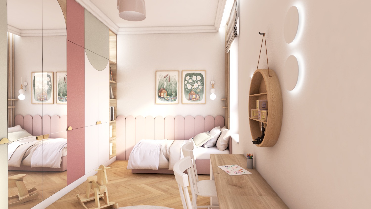Jasny pokój dziecięcy z łóżkiem z różowym zagłówkiem, biurkiem i półką. W lustrze odbija się część pokoju. Na ścianach wiszą obrazy i okrągłe lampy.