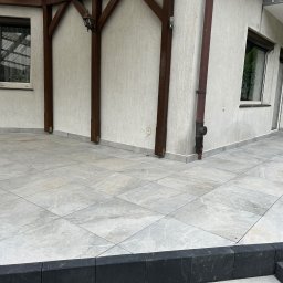 Niwelacja terenu Świątniki Górne 4