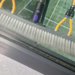 Mycie wysoko umiejscowionych nieotwieranych okien, ciężko dostępnych miejsc