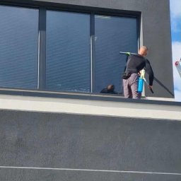 Perfect Shine Firma sprzątająca Mateusz Fąfara - Mycie wysoko umiejscowionych nieotwieranych okien,