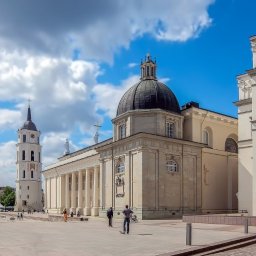 Plac Katedralny w Wilnie