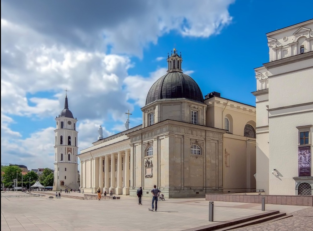 Plac Katedralny w Wilnie