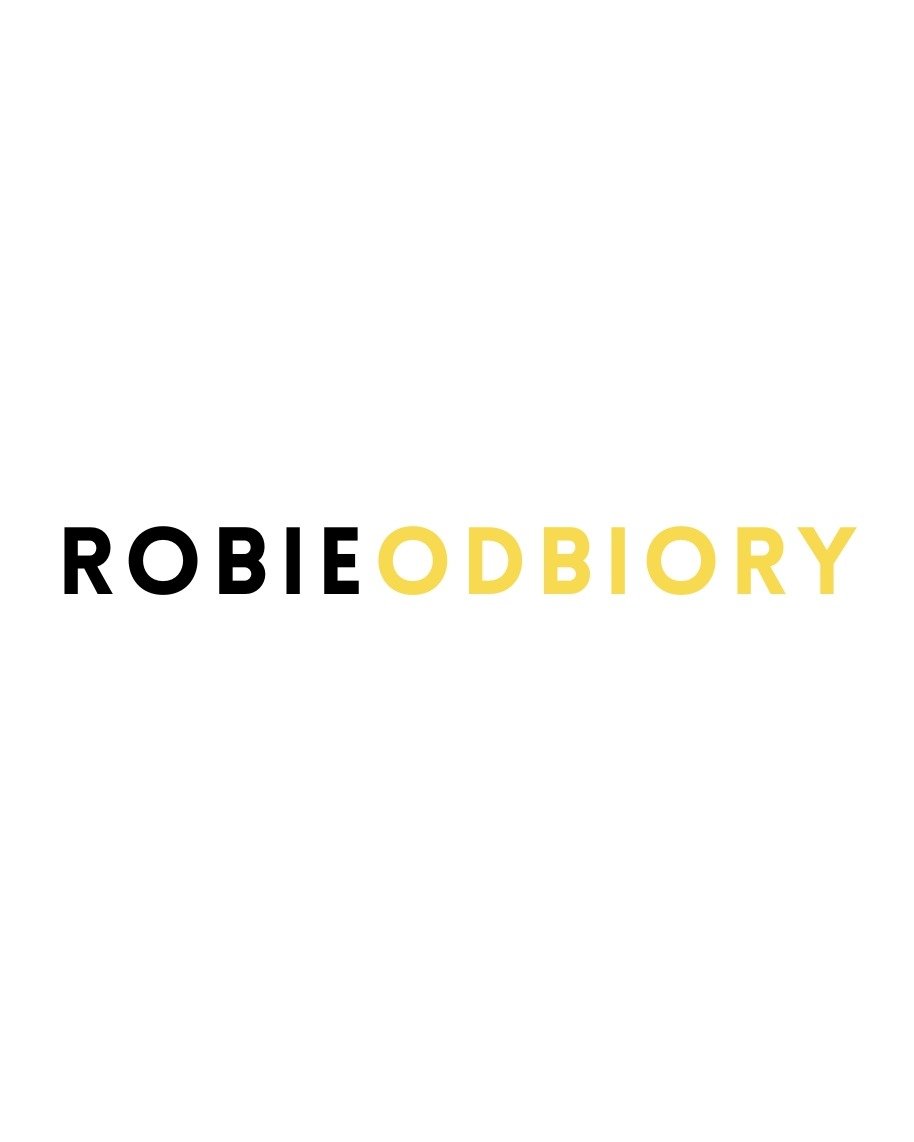 Minimalistyczne logo firmy 'ROBIE ODBIORY' z czarnym napisem 'ROBIE' i żółtym 'ODBIORY' na białym tle. Prosty i nowoczesny design.