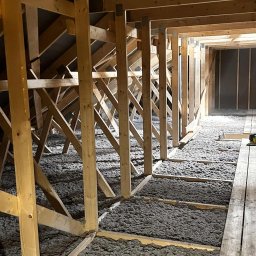 ocieplenie stropu na wiązarach