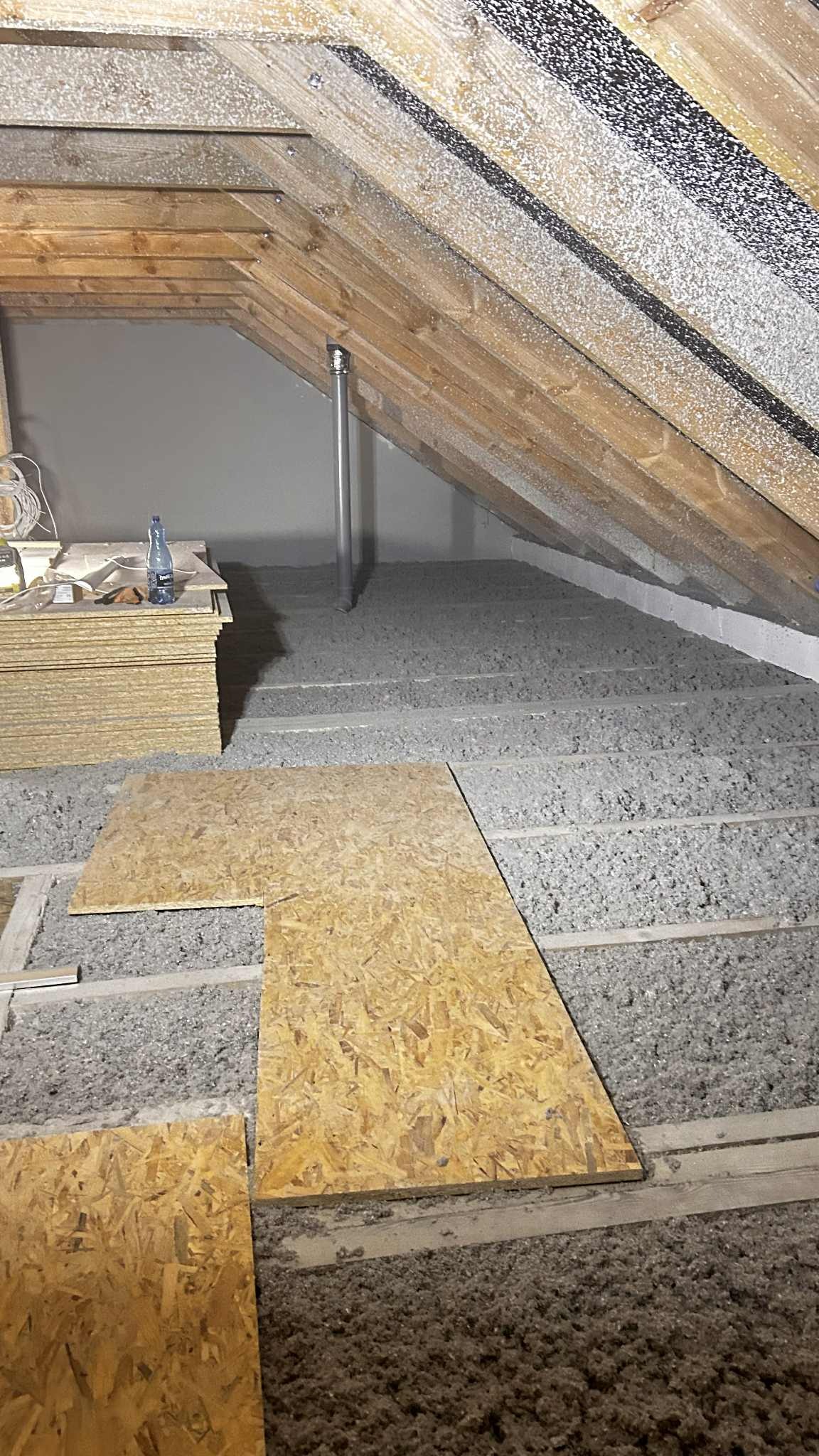 ocieplenie stropu celulozą