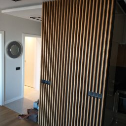 Montaż lameli ściennych