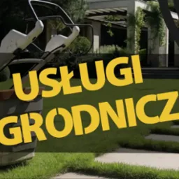 Kosiarka do trawy na tle zadbanego ogrodu z nowoczesnym domem. Duży napis 'Usługi Ogrodnicze'.