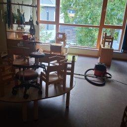 sprzątanie sali przedszkolnej 