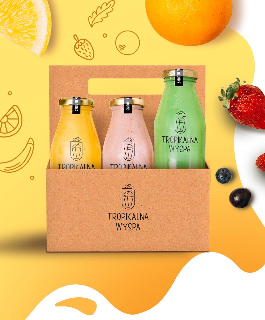 Grafika prezentująca trzy kolorowe smoothie w butelkach, umieszczone w kartonowym opakowaniu z logo 'Tropikalna Wyspa', na żółtym tle z owocowymi ilustracjami.