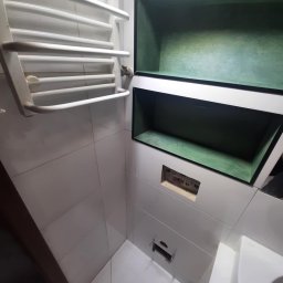 Zabudowa Geberitu i półki po wymianie pionu