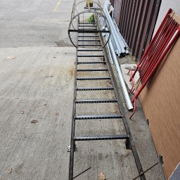 JS Welding & Renovation Jakub Siemieniec - Drabina z koszem