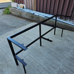 JS Welding & Renovation Jakub Siemieniec - Konstrukcja pod szafkę umywalkowa stal nierdzewna malowana proszkowo