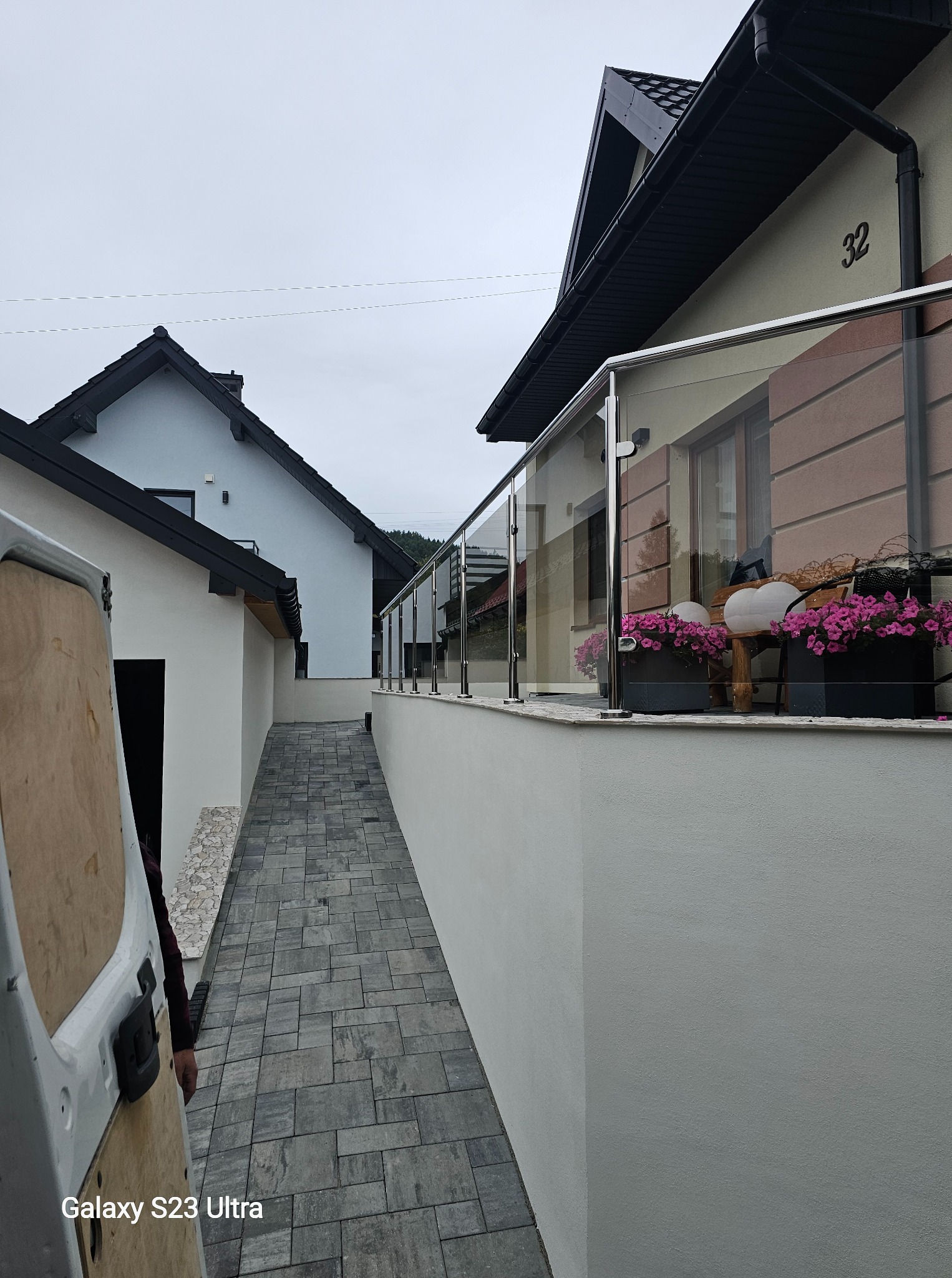 Balustrada nierdzewna wykończenie poler że szkłem pojedynczy brąz