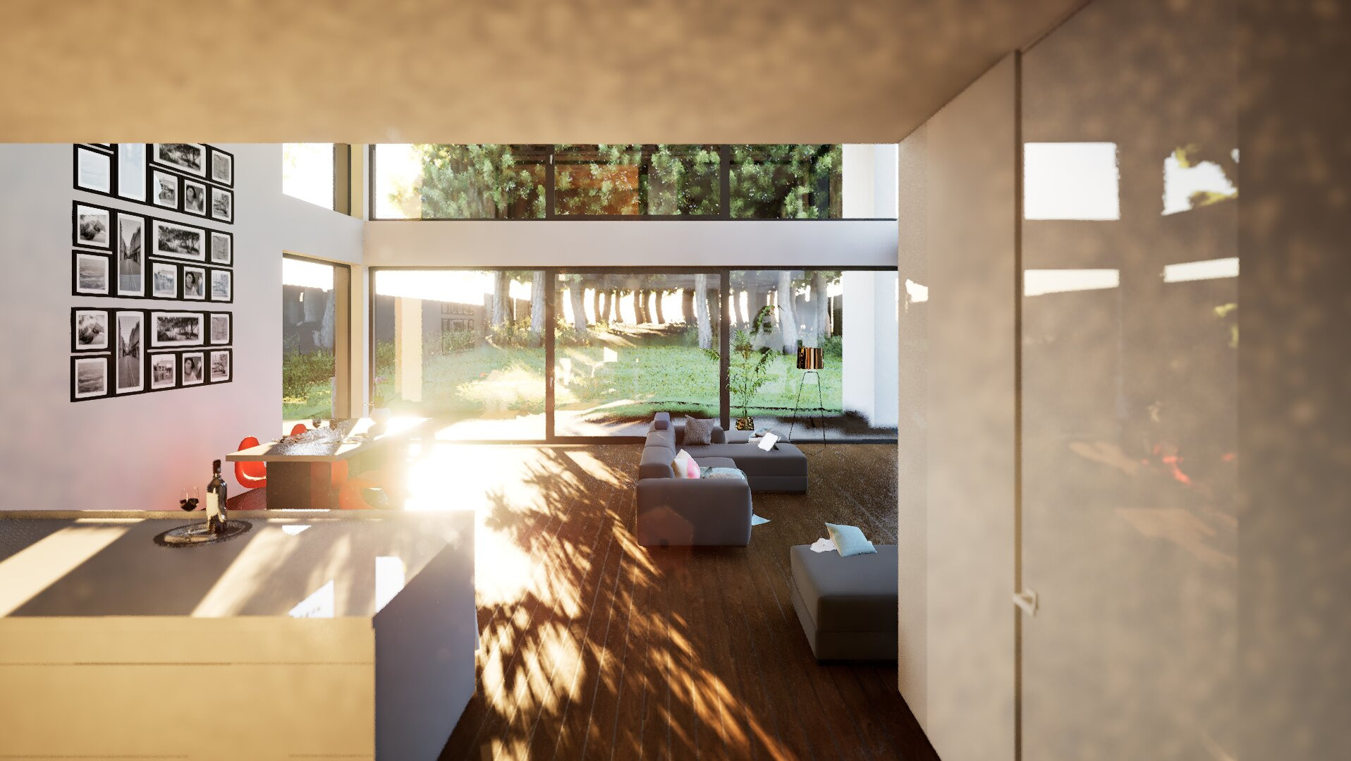 Wnętrze jasnego salonu z dużymi oknami wychodzącymi na ogród. Na ścianie galeria czarno-białych zdjęć. Widoczny szary narożnik i drewniana podłoga odbijająca promienie słoneczne.