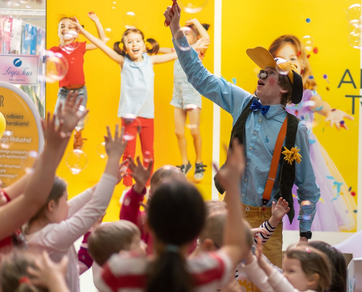 Z naszymi spektaklami odwiedzamy przeróżne galerie handlowe na terenie całej Polski.